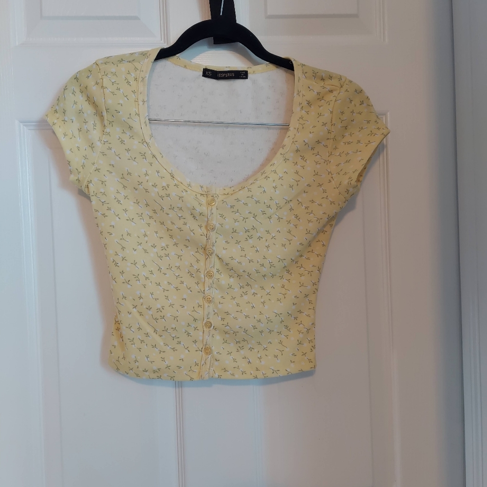 Hesperus yellow floral button up crop top